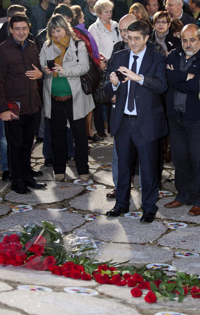 Patxi López (homenaje a las víctimas)