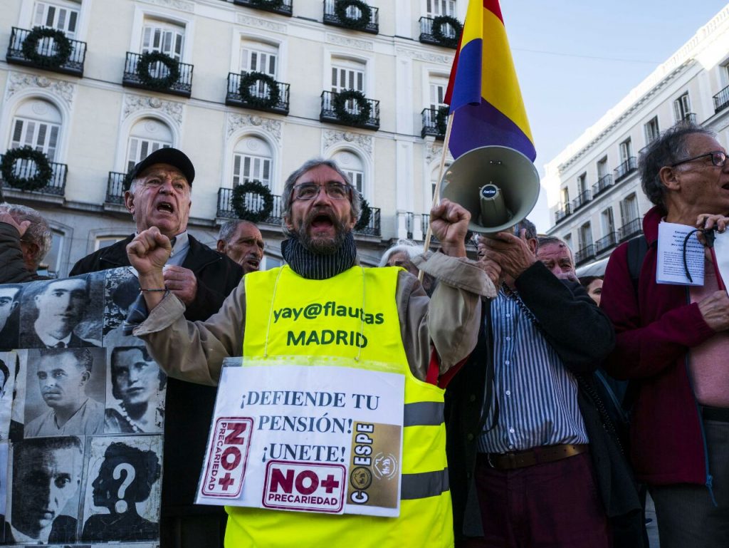 Concentración en Sol por “lo público y los derechos